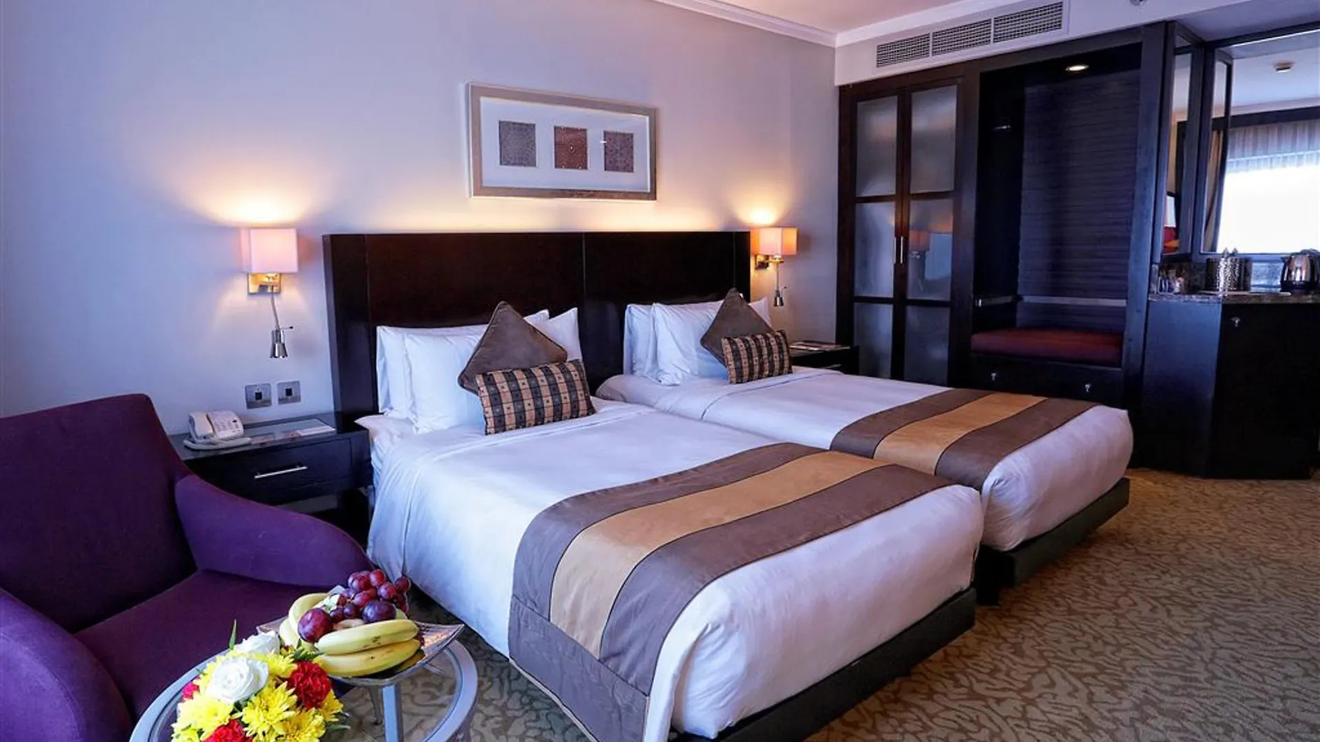 Ramada Plaza By Wyndham Dubai Deira Hotell