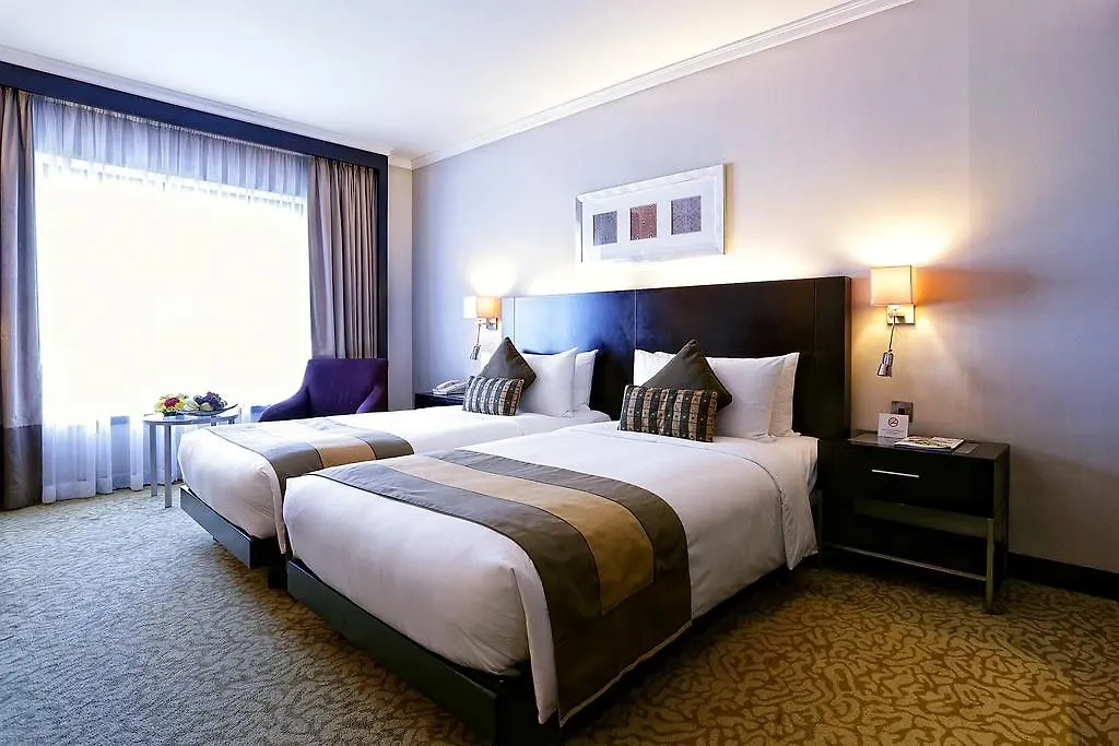 Ramada Plaza By Wyndham Dubai Deira Hotell