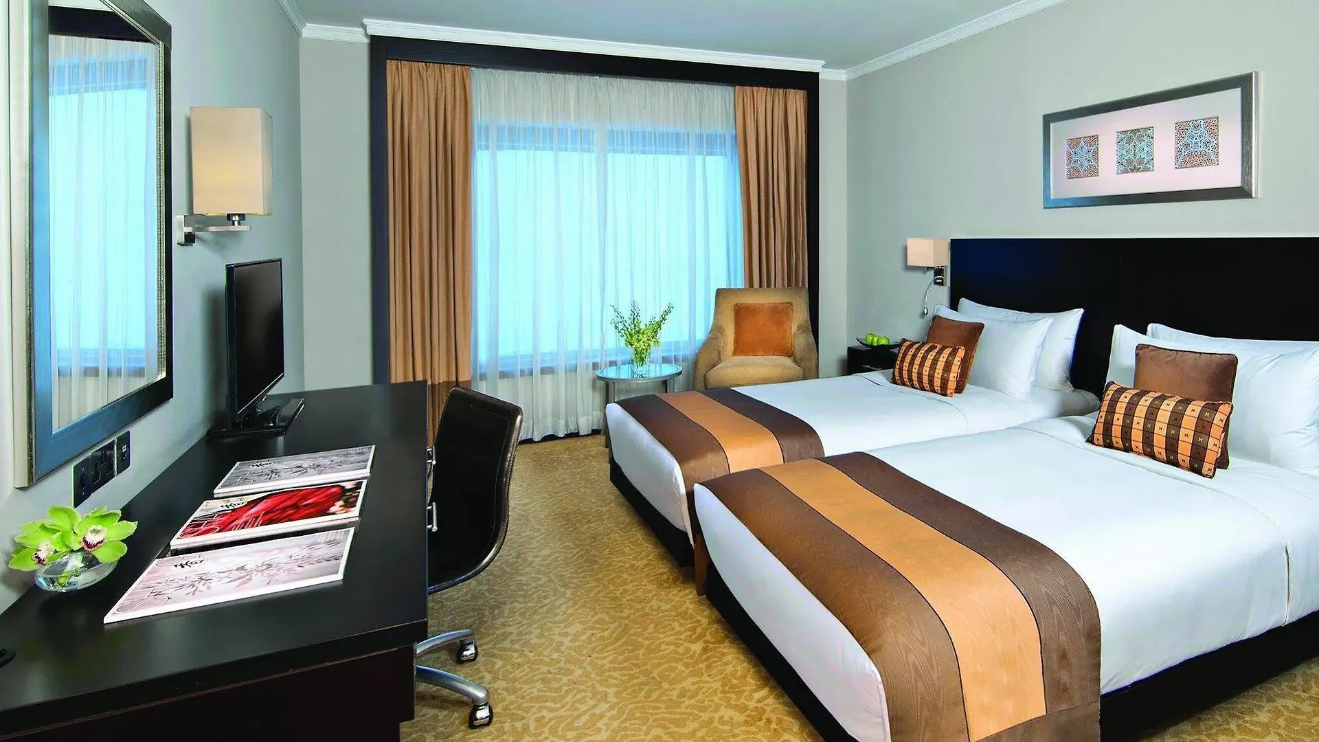 Ramada Plaza By Wyndham Dubai Deira Hotell