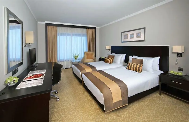Ramada Plaza By Wyndham Dubai Deira Hotell