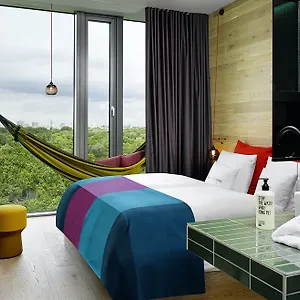 Hotell 25hours Bikini