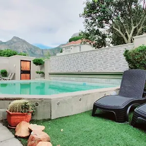 https://redbourne-hilldrop.hotels-capetown.com