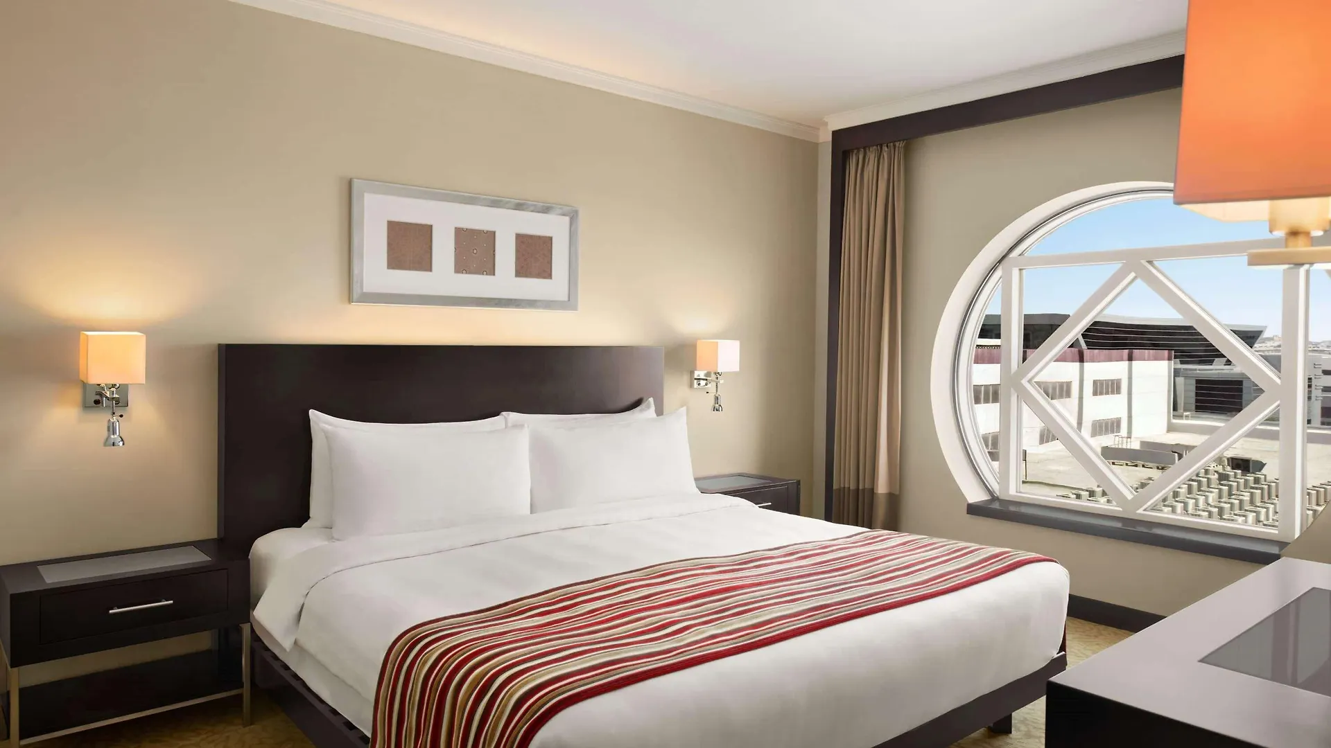 Ramada Plaza By Wyndham Dubai Deira Hotel 4*,  Egyesült Arab Emírségek