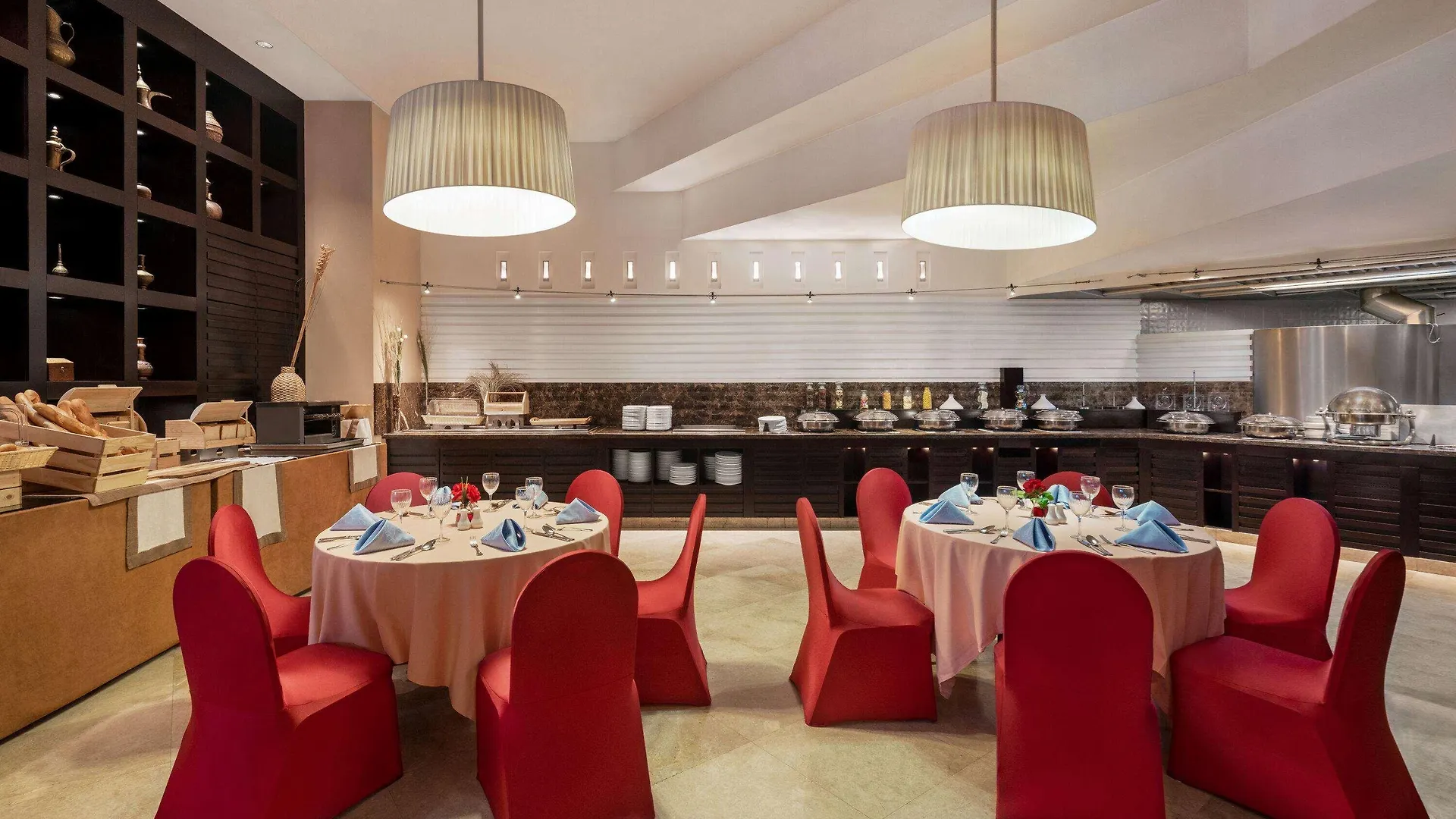 Ramada Plaza By Wyndham Dubai Deira Otel