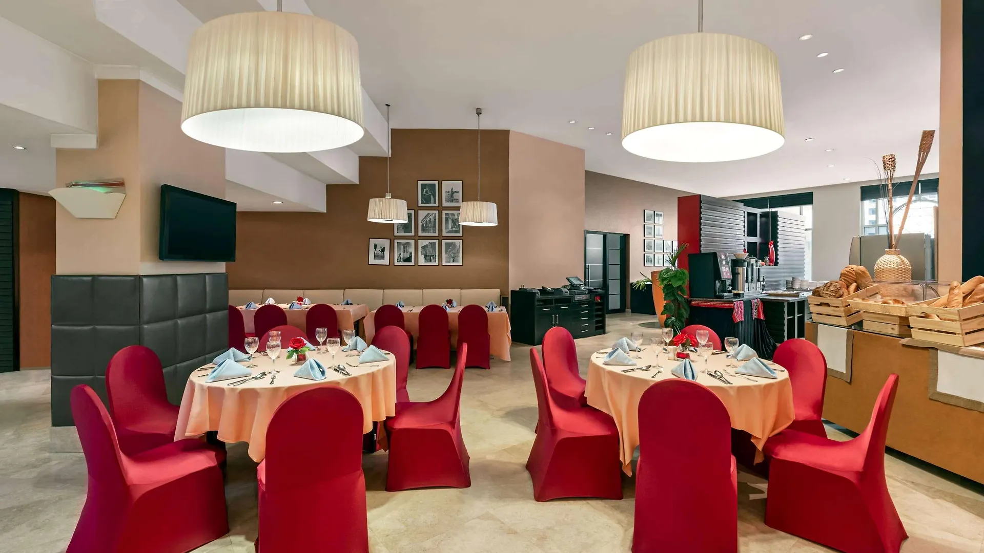 Ramada Plaza By Wyndham Dubai Deira Otel 4*,  Birleşik Arap Emirlikleri