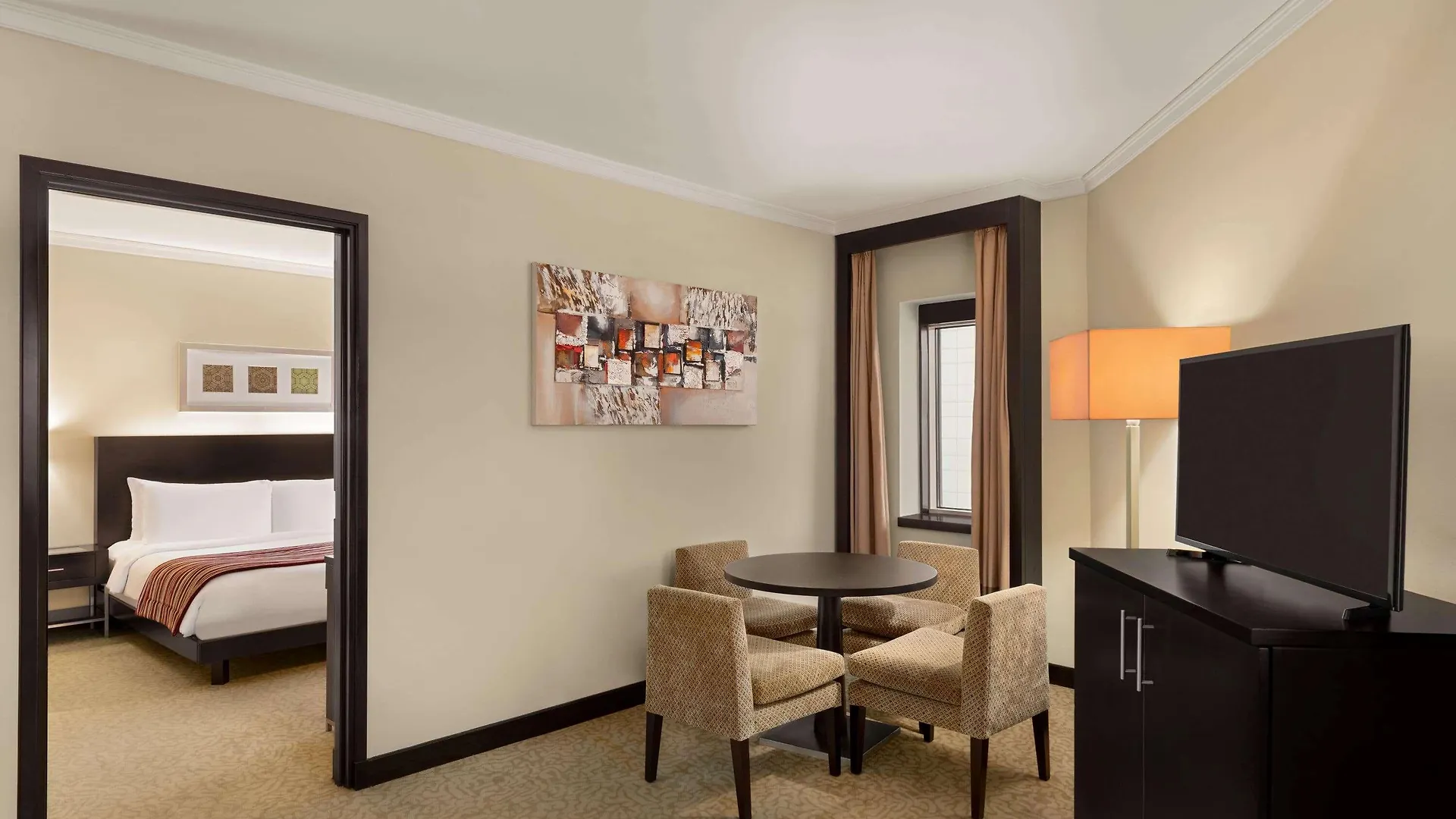 Ramada Plaza By Wyndham Dubai Deira Otel
