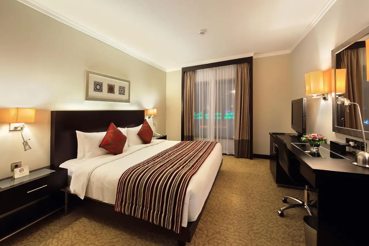 Ramada Plaza By Wyndham Dubai Deira Otel